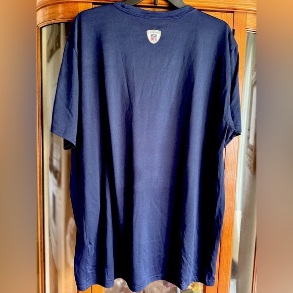 NWOT THE NIKE TEE Dri Fit Patriots Football Graphic Short Sleeve T-Shirt   XXL - Picture 2 of 9